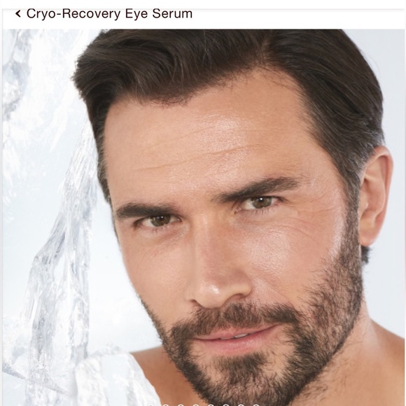 Charlotte Tilbury CRYO-RECOVERY EYE SERUM
15 ML - Picture 4 of 9